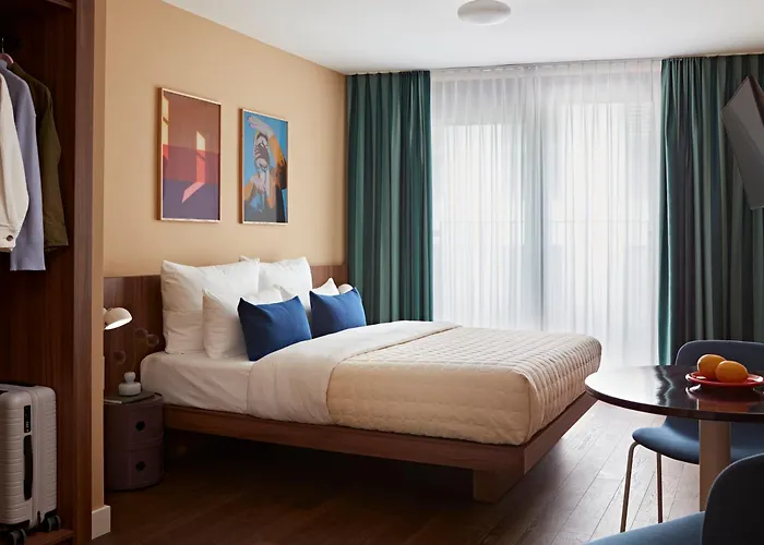 Numa Rotebühlplatz 4*