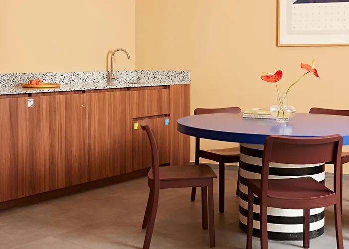 Numa Rotebühlplatz Stuttgart